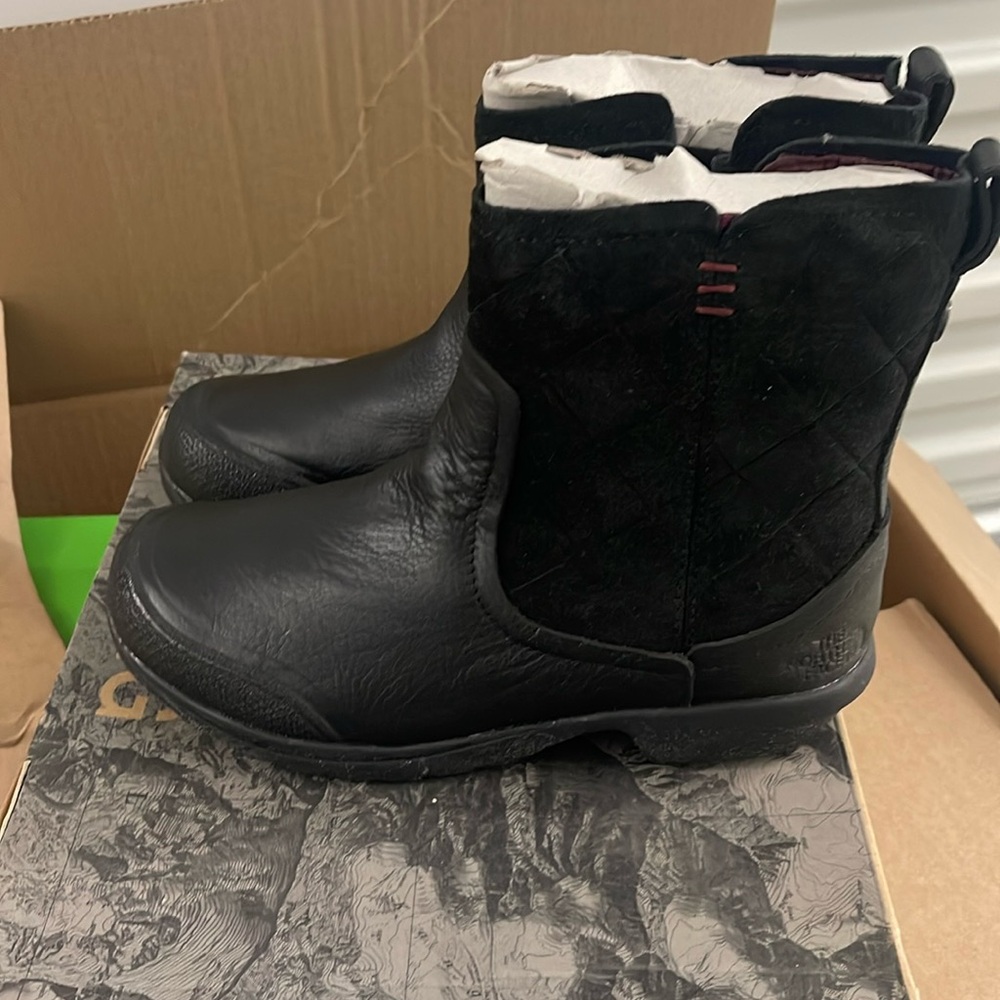 The North Face Wom Thermoball Metro Shorty
